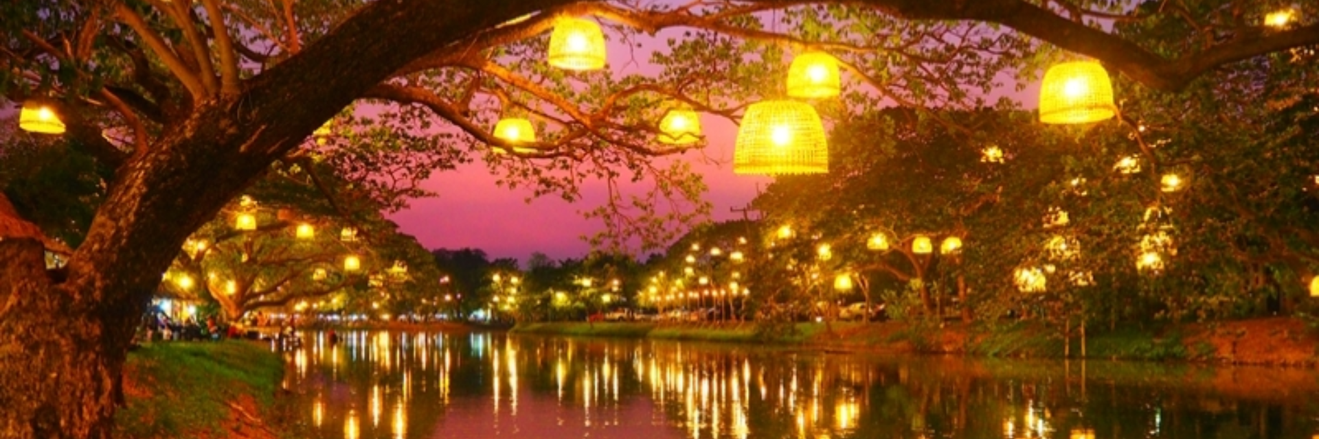 AYUTTHAYA NIGHT MARKET: WALK BACK TO AYUTTHAYA PERIOD