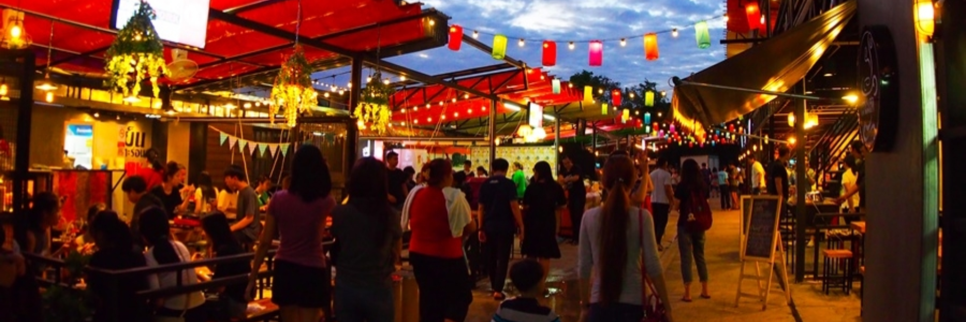 PHITSANULOK’S VIBRANT NIGHT BAZAARS