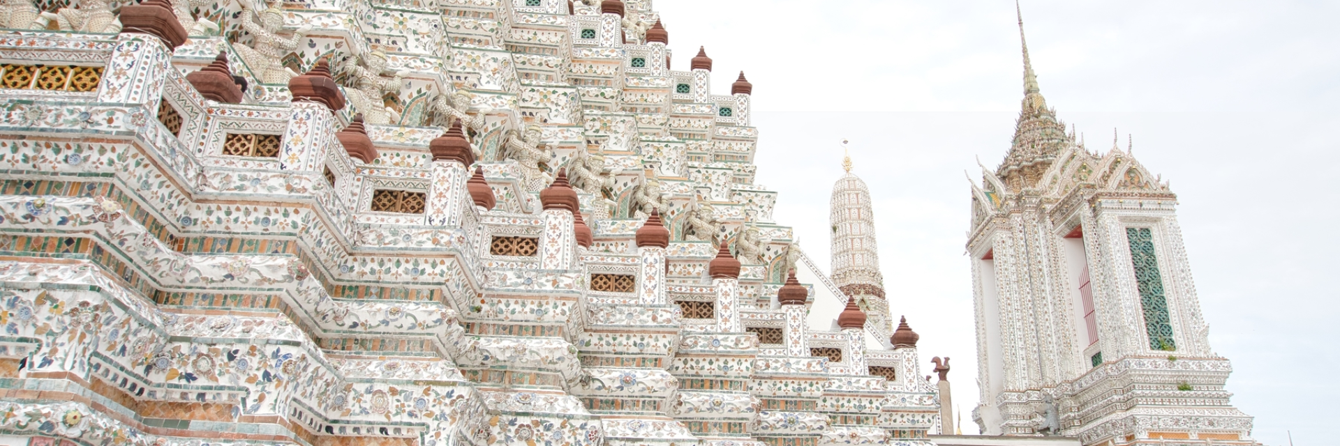 Top 5 Must-visit Temples in Bangkok once in a Lifetime!