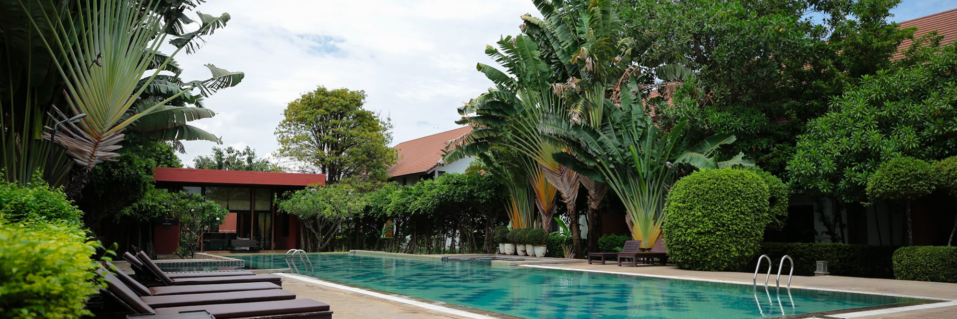 2 of the Most Luxurious- yet friendly - in Sukhothai