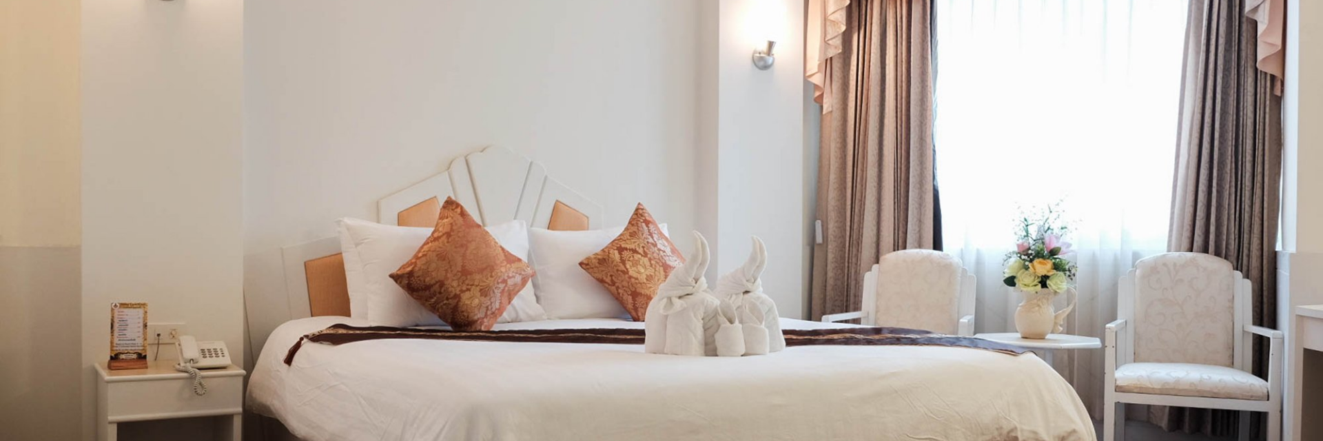 2 styles of accommodation in Surin for comfortable and convenient travel