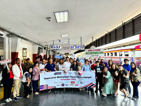 MY Sawasdee train from KL to Hatyai