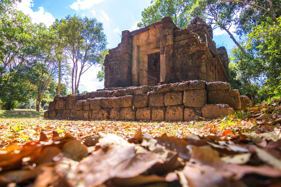 3 Interesting Castles, Surin