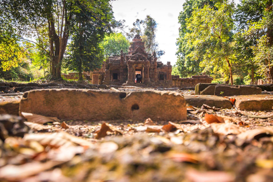 3 Interesting Castles, Surin