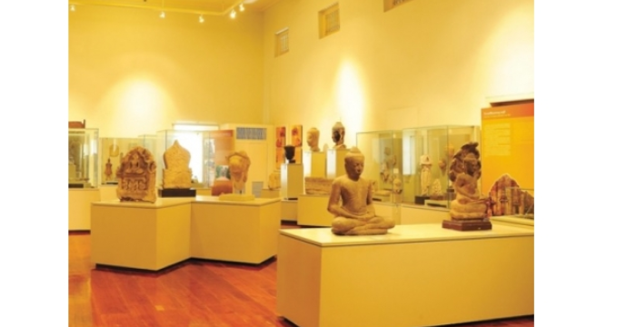 10 THINGS TO DO IN LOP BURI