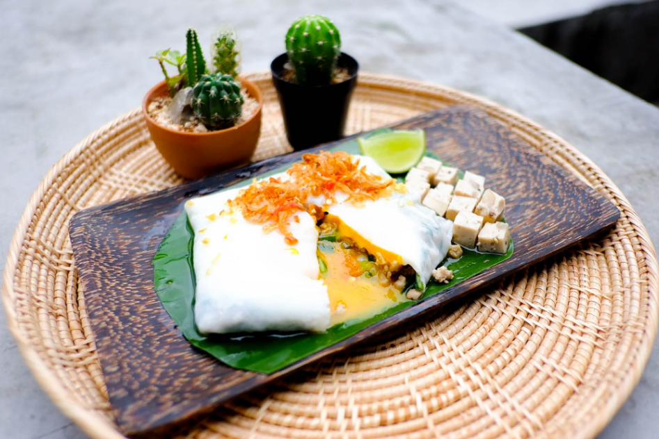 Good food, not to be missed by 2 famous restaurants in Surin