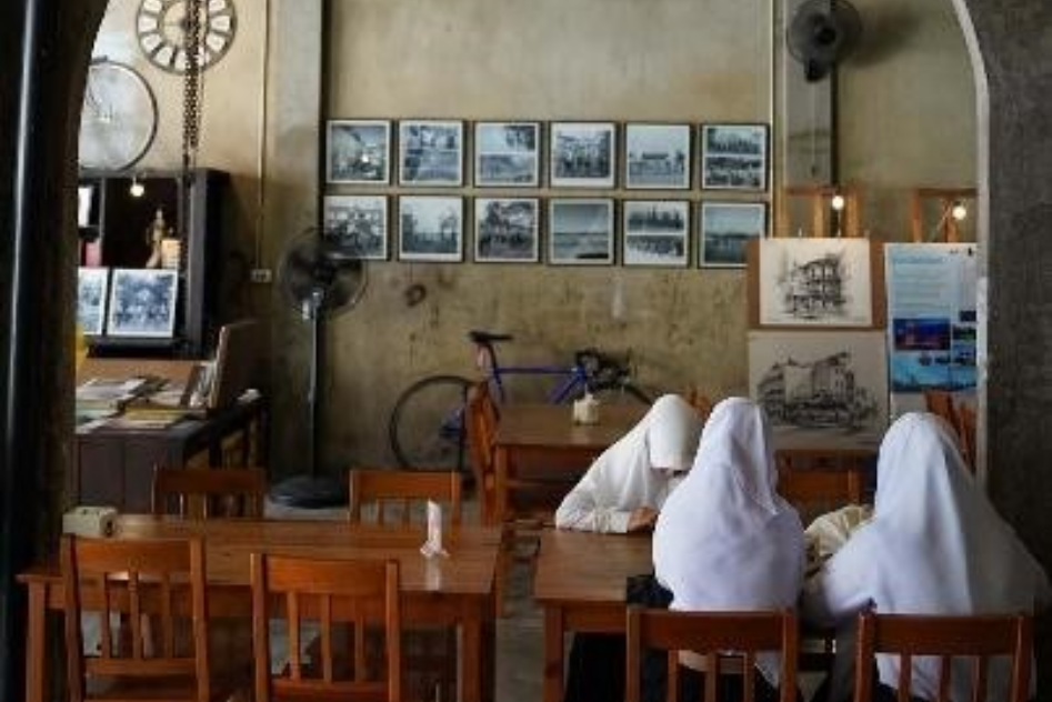 BEYOND THE BEACH : WHERE TO EAT, TRAVEL, AND SHOP AT IN TRANG